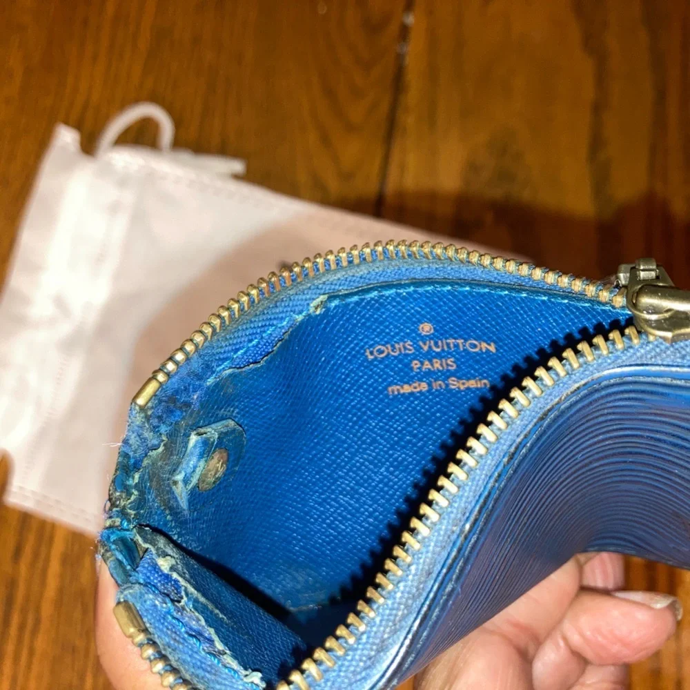 Louis Vuitton Vintage Blue Epi Card Holder Zipperd - EUC